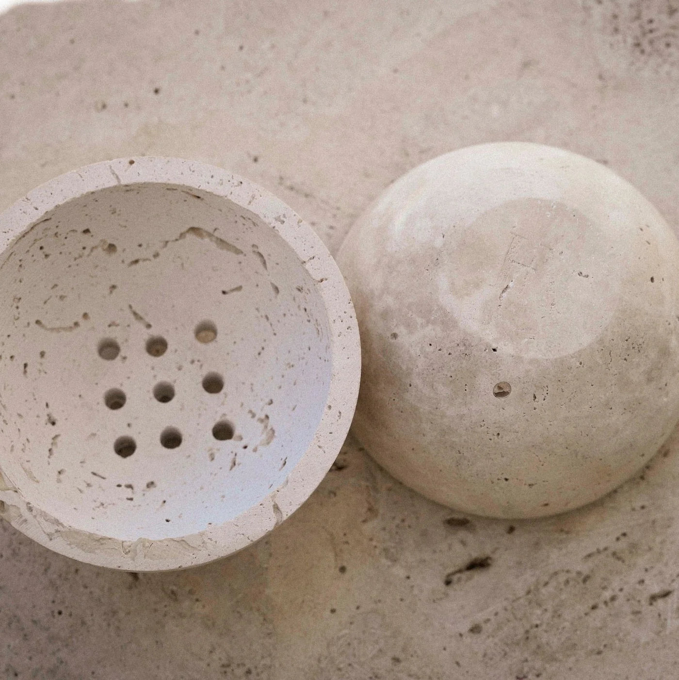 LUMINOUS SPHERE INCENSE BURNER
