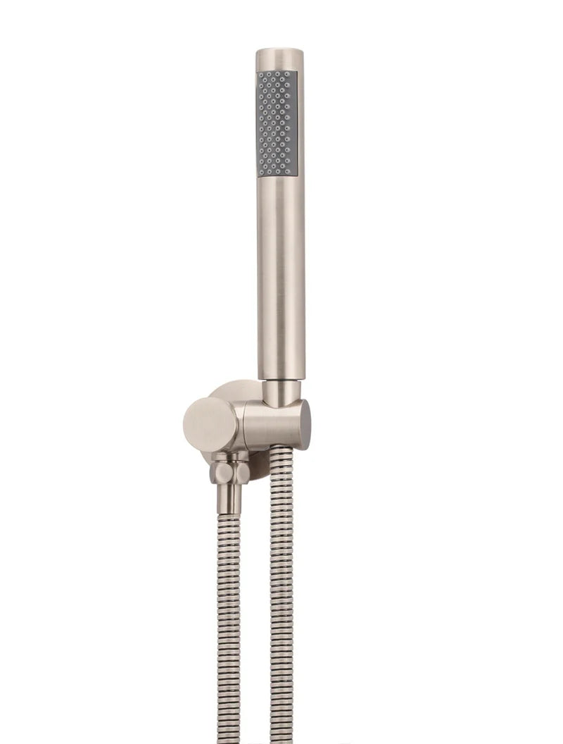 ROUND SHOWER ON SWIVEL BRACKET
