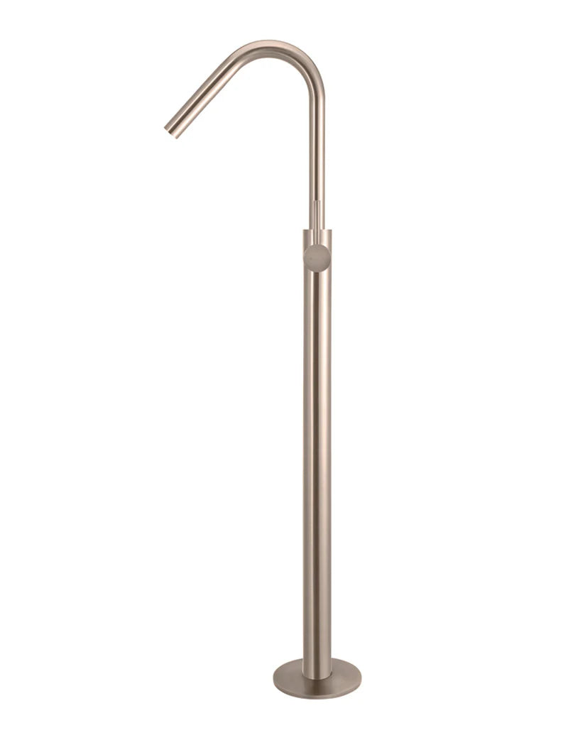 ROUND FREESTANDING BATH SPOUT AND HAND SHOWER